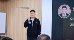 像看着本人孩子成长一样的满脚